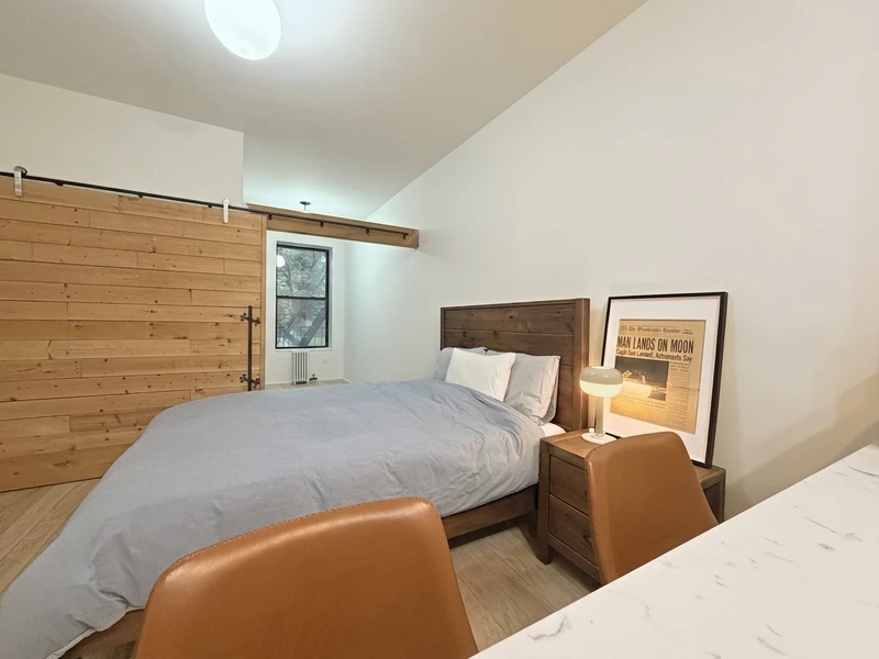 1 bedroom in Upper West Side photo 2