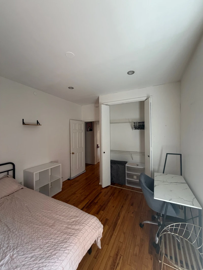 a room in Harlem photo 3