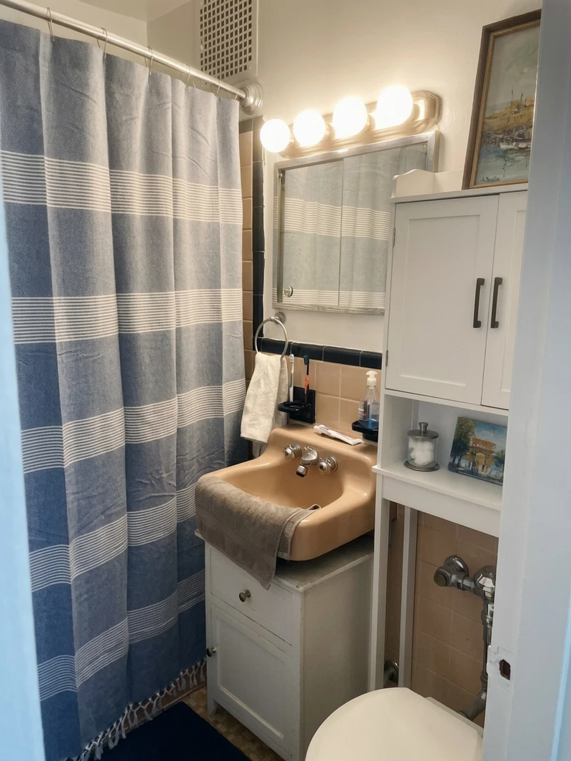 a studio in Upper West Side photo 6