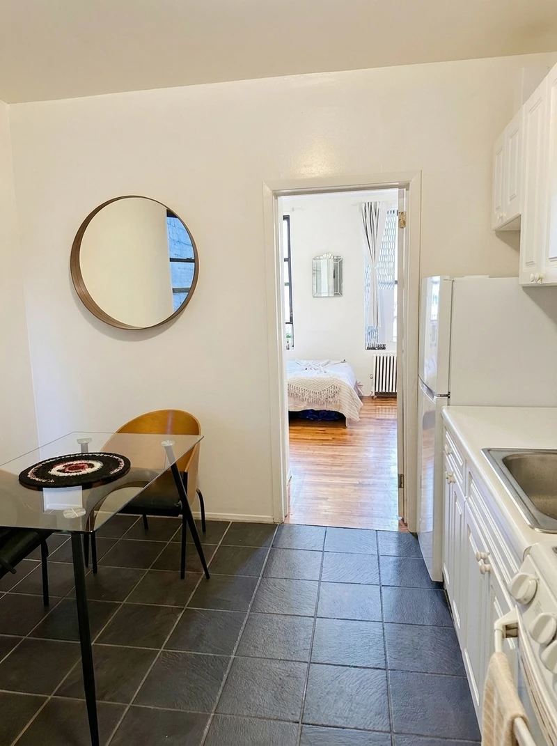 2 bedroom in Greenwich Village photo 3