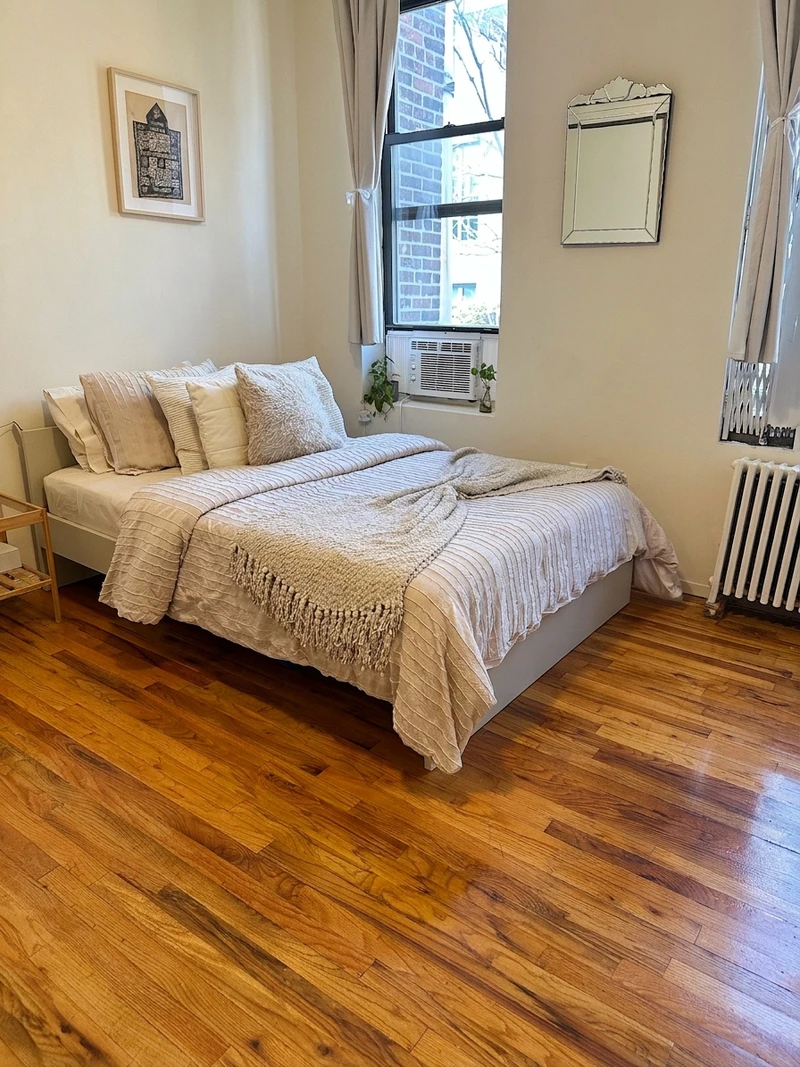 private room in Greenwich Village photo 2
