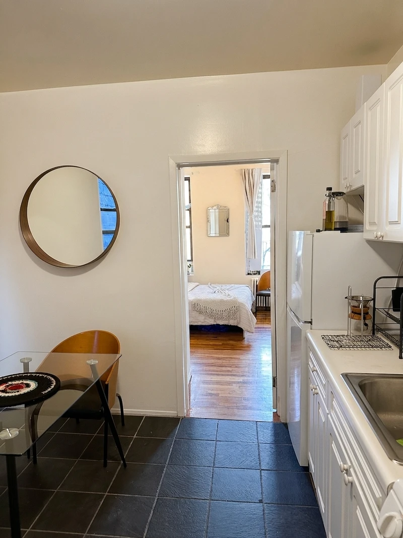 private room in Greenwich Village photo 5