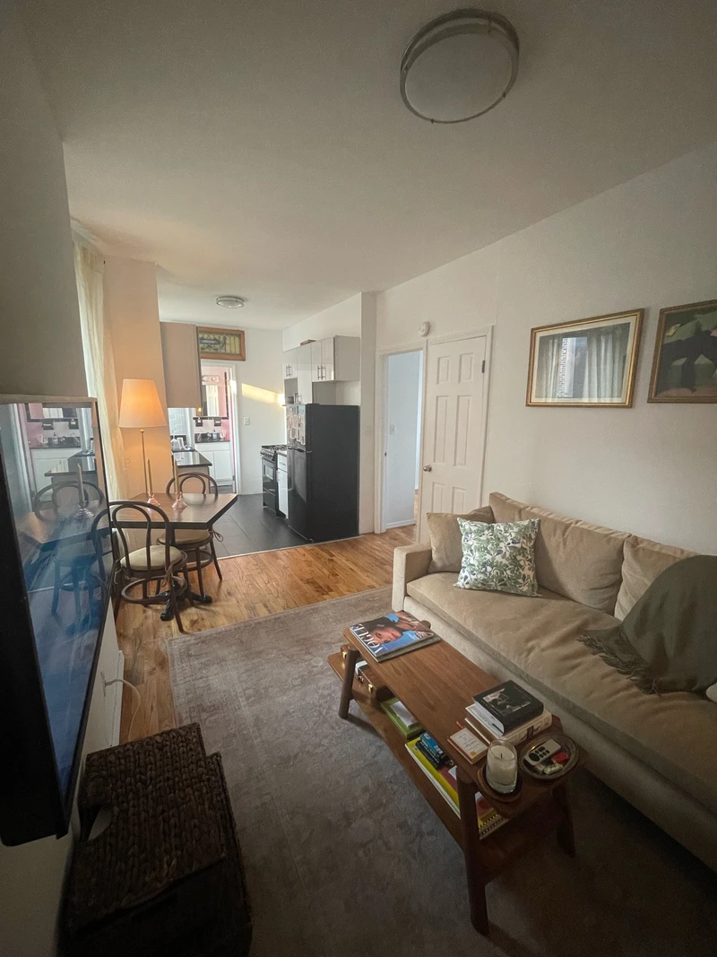 2 bedrooms in East Village photo 2