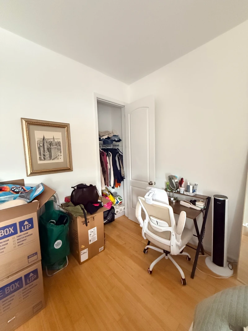 private room in Hamilton Heights photo 3