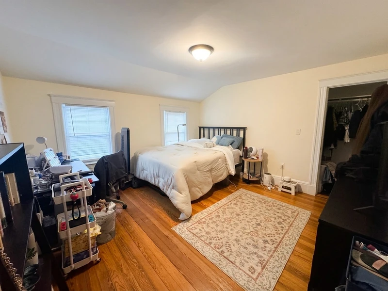 private room in West Somerville photo 2