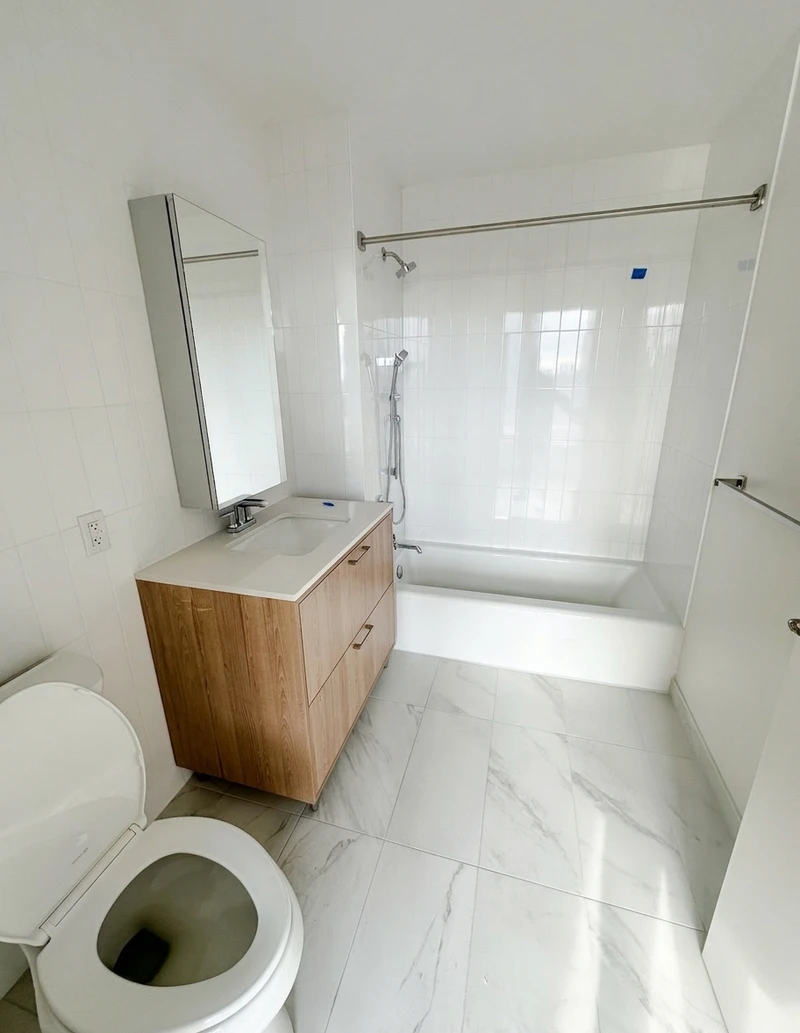 1 bedroom in Greenpoint photo 5