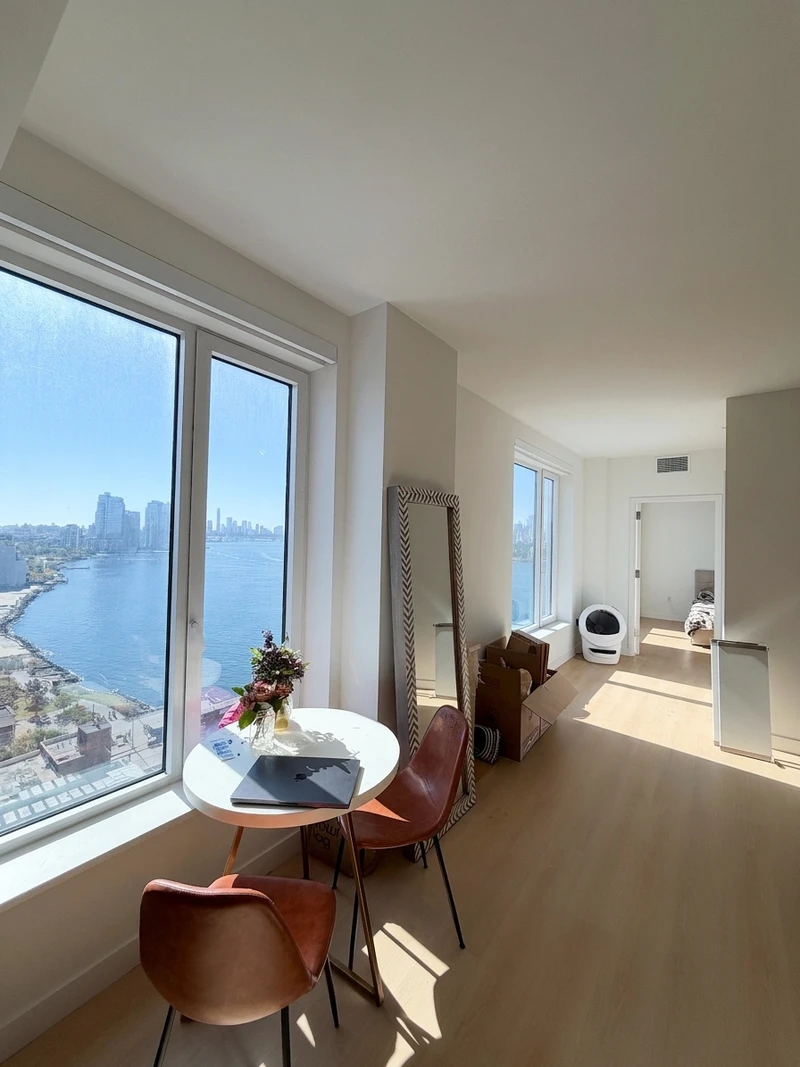 1 bedroom in Greenpoint photo 3