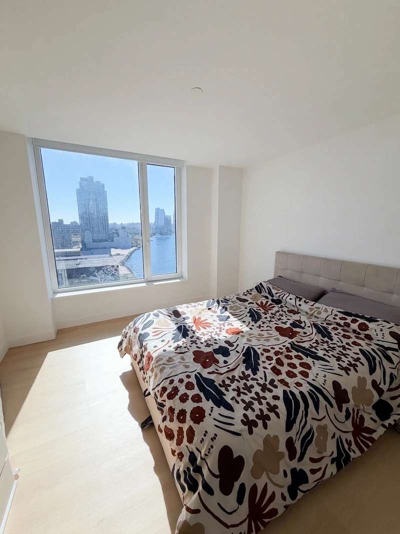 1 bedroom in Greenpoint photo 5