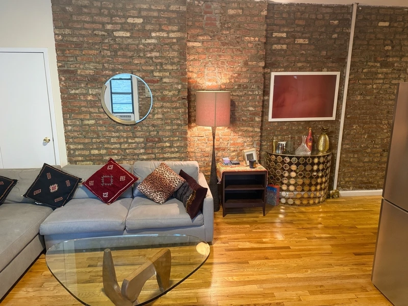 a room in Williamsburg photo 2