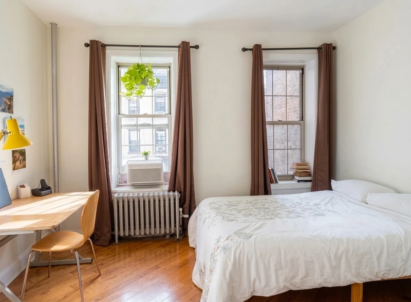 a room in Clinton Hill photo 2