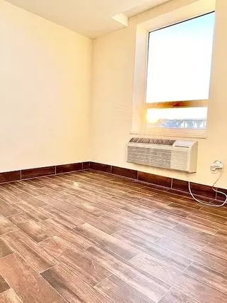 private room in Briarwood