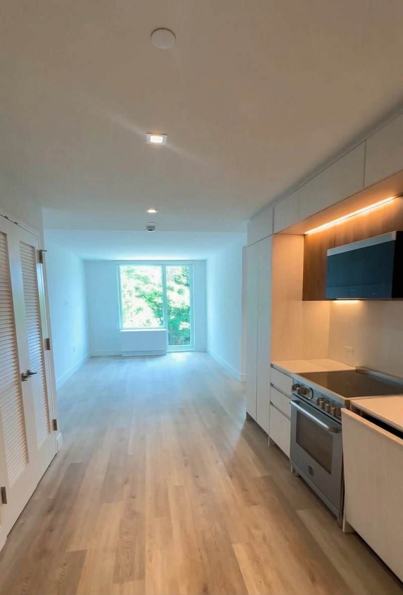 2 bedroom in East Village photo 8