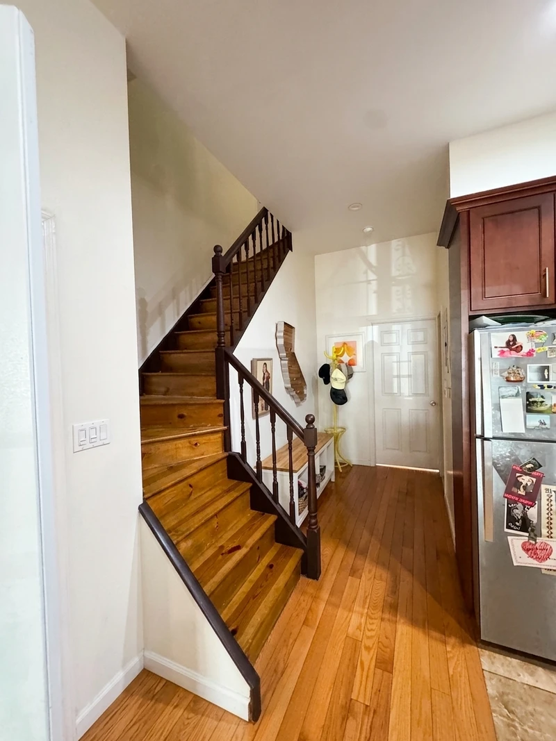 a room in Crown Heights photo 5