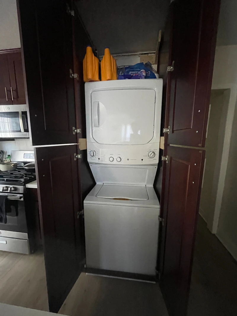 2 bedroom in Arlington Heights photo 5