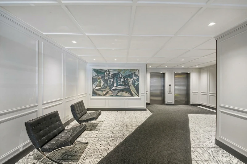 a studio in Midtown East photo 9