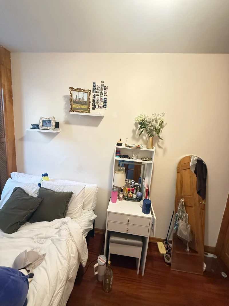 private room in Murray Hill photo 3