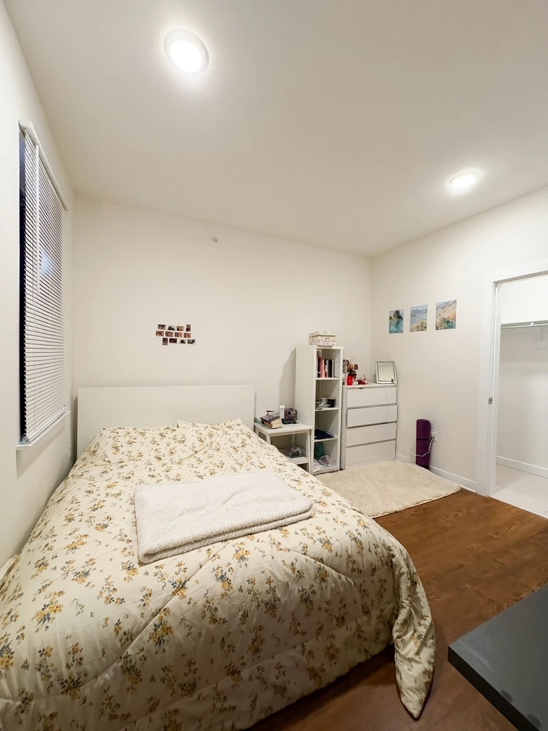 private room in University City photo 4