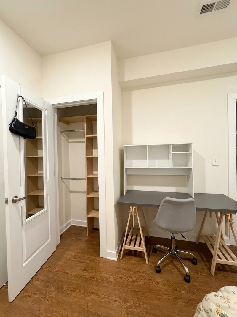 private room in University City photo 3