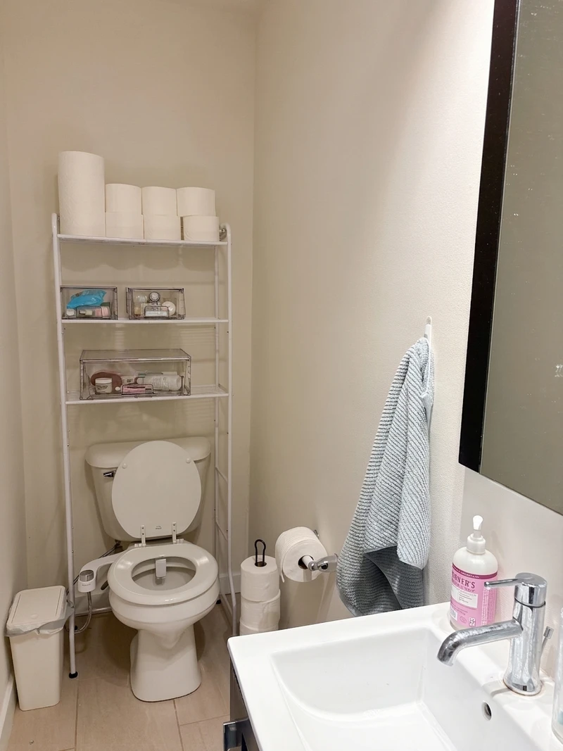 private room in University City photo 5
