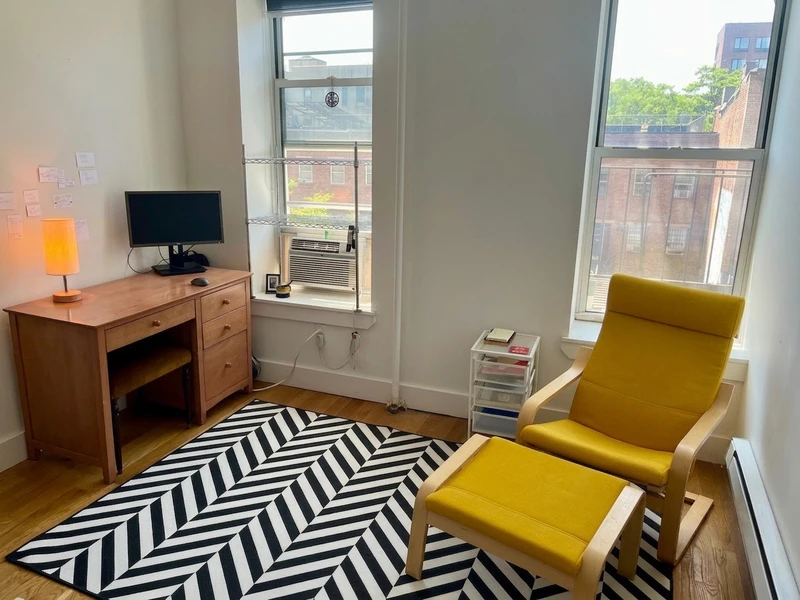 1 bedroom in Bedford-Stuyvesant photo 2