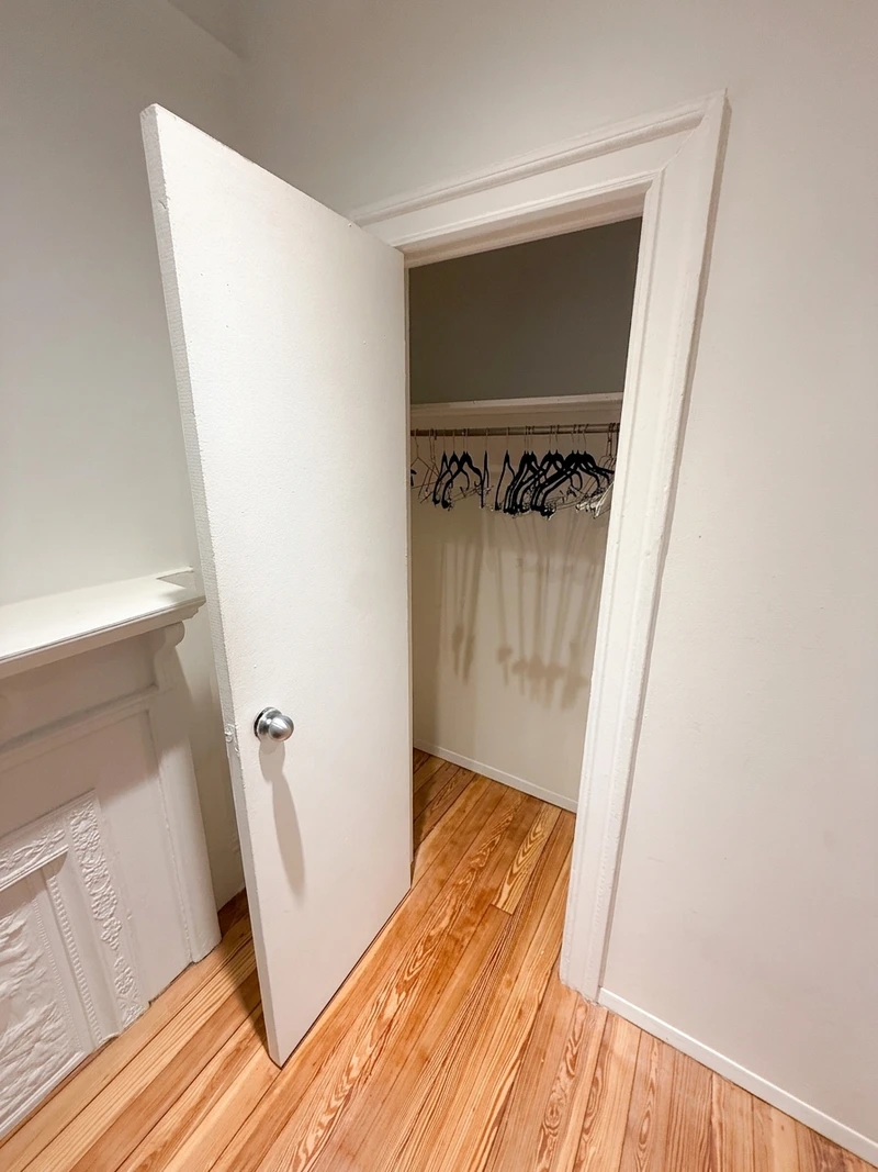private room in Midtown East photo 4