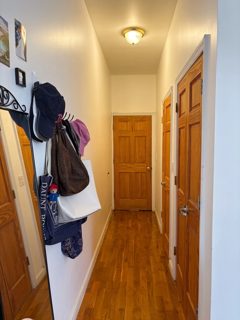 a room in Crown Heights photo 8
