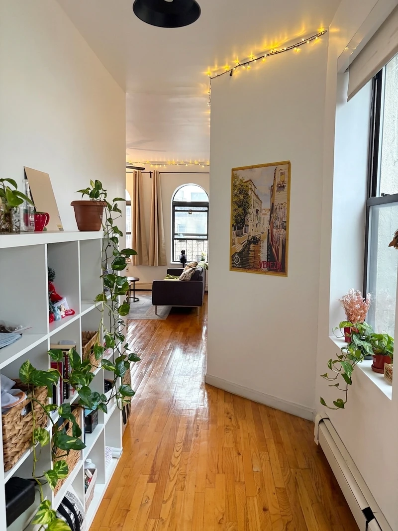 a room in Crown Heights photo 16