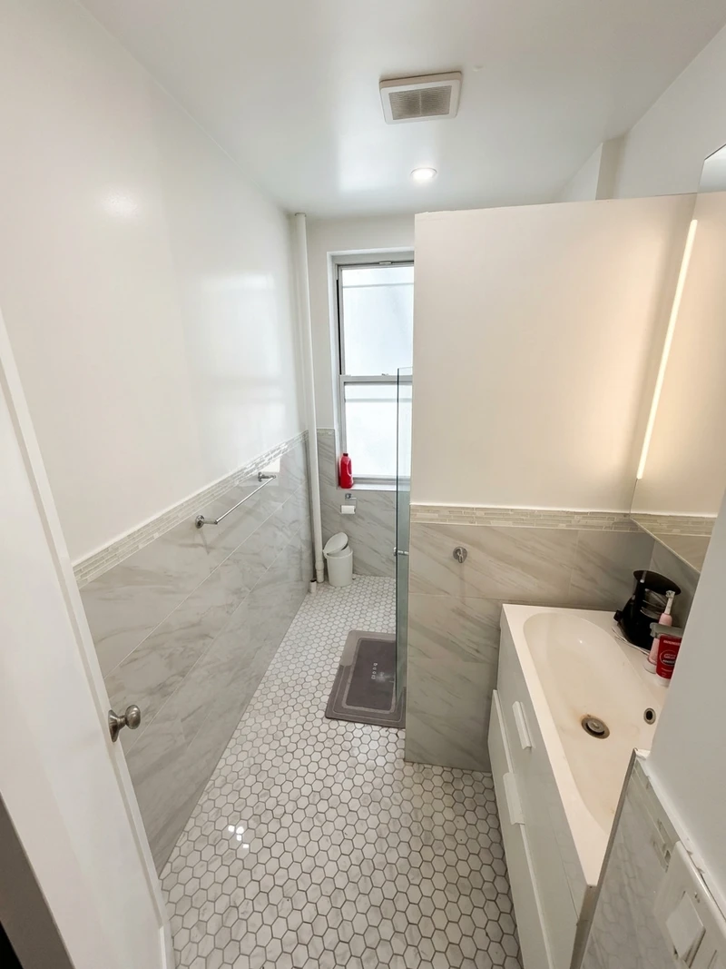 private room in Upper East Side photo 4