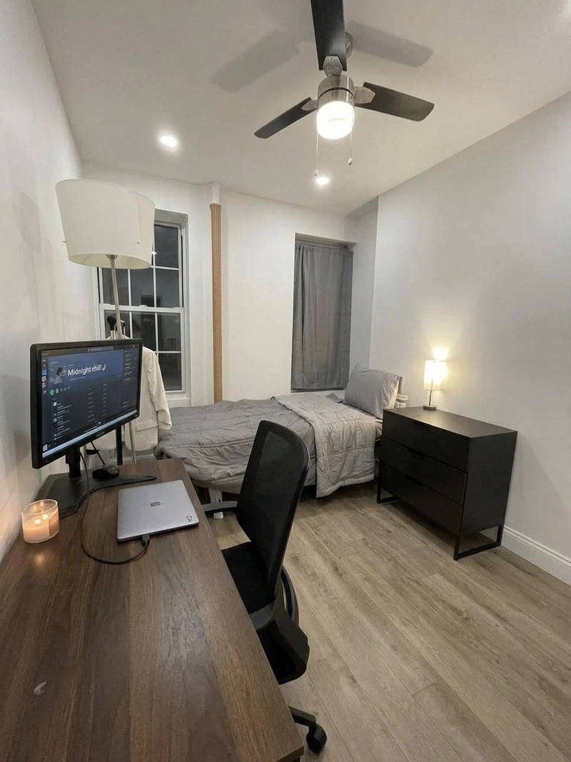 private room in Upper East Side photo 3