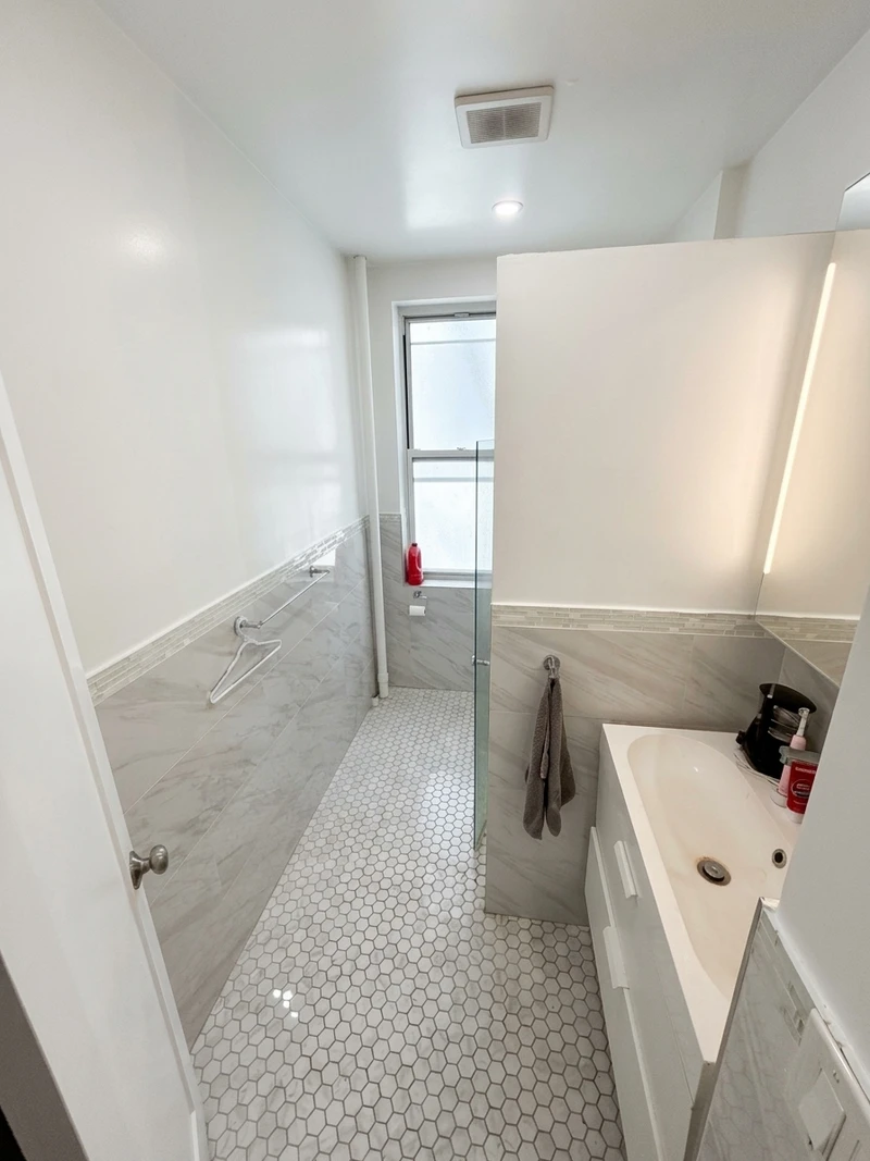private room in Upper East Side photo 5