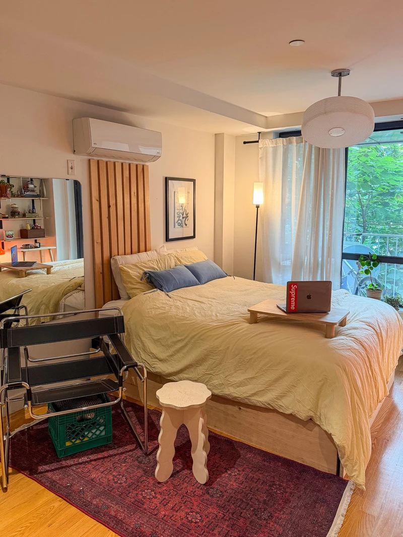 a studio in Flatbush photo 6