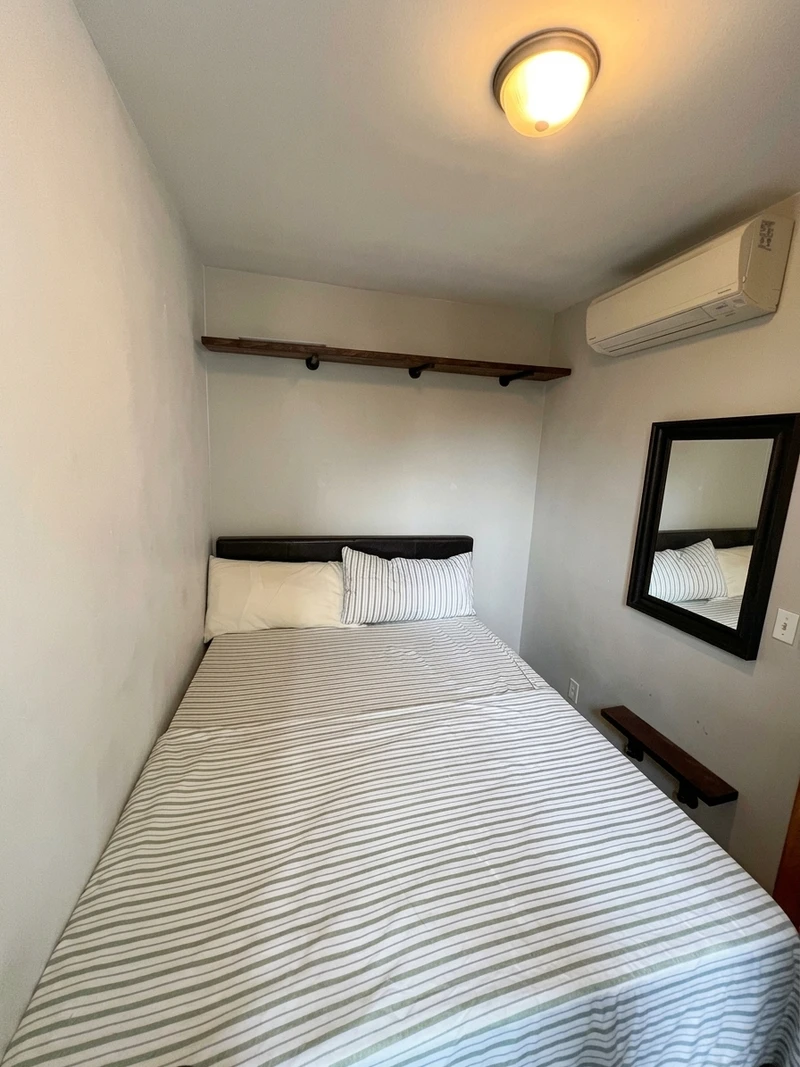 private room in Bedford-Stuyvesant photo 4