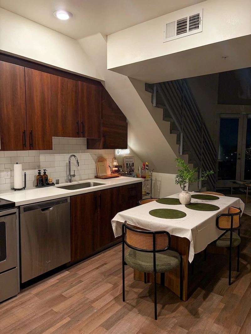 2 bedroom in Echo Park photo 3