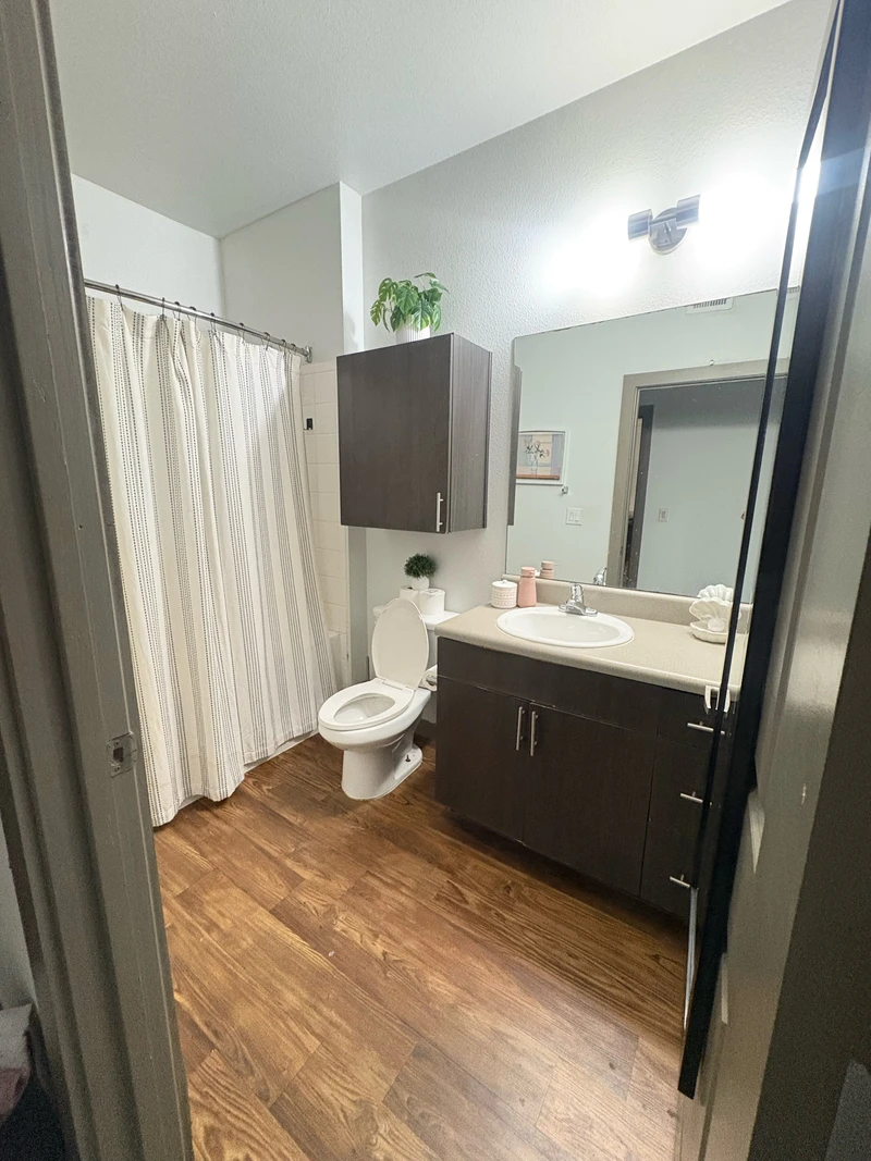 a room in South Side photo 11