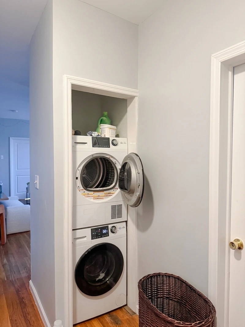 a room in Hamilton Heights