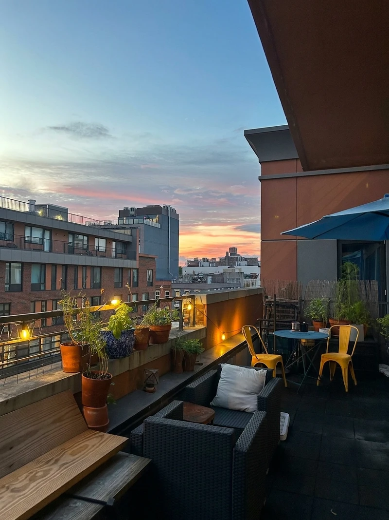 private room in Bedford-Stuyvesant photo 3