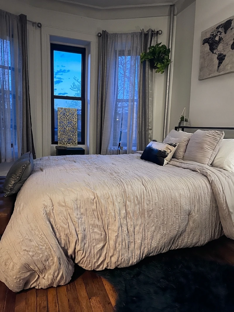 a studio in Stuyvesant Heights photo 9