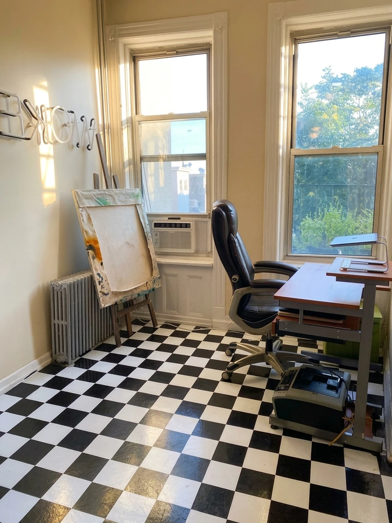 2 bedroom in Flushing photo 3