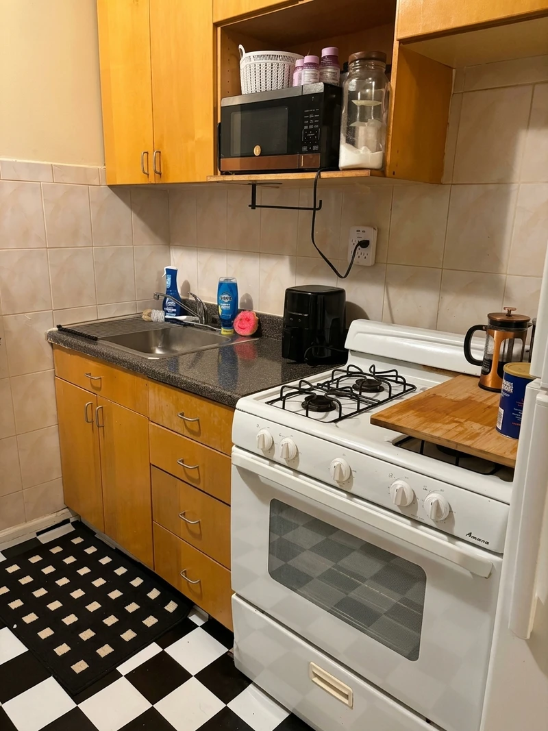 2 bedroom in Flushing photo 4