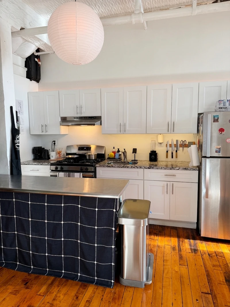 a studio in Bushwick photo 4