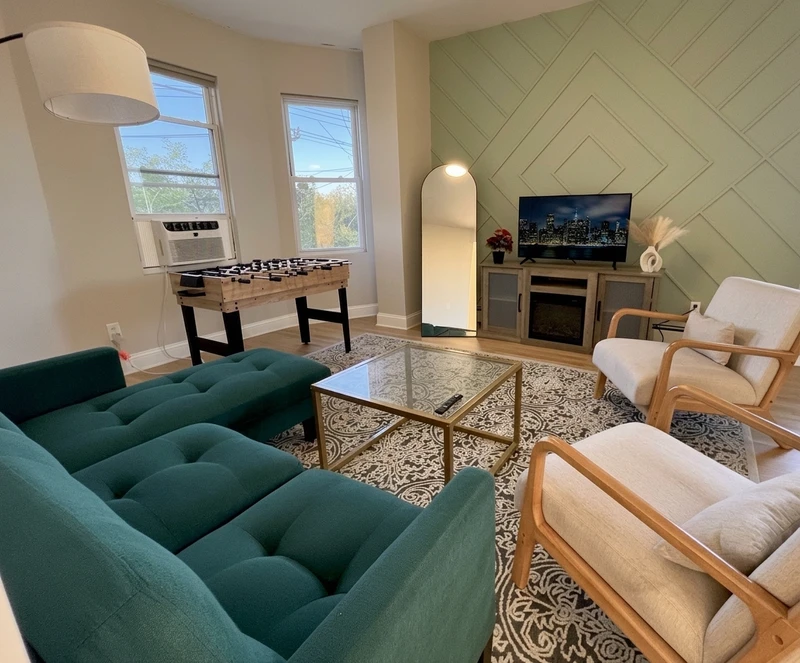 a room in Silver Lake photo 6