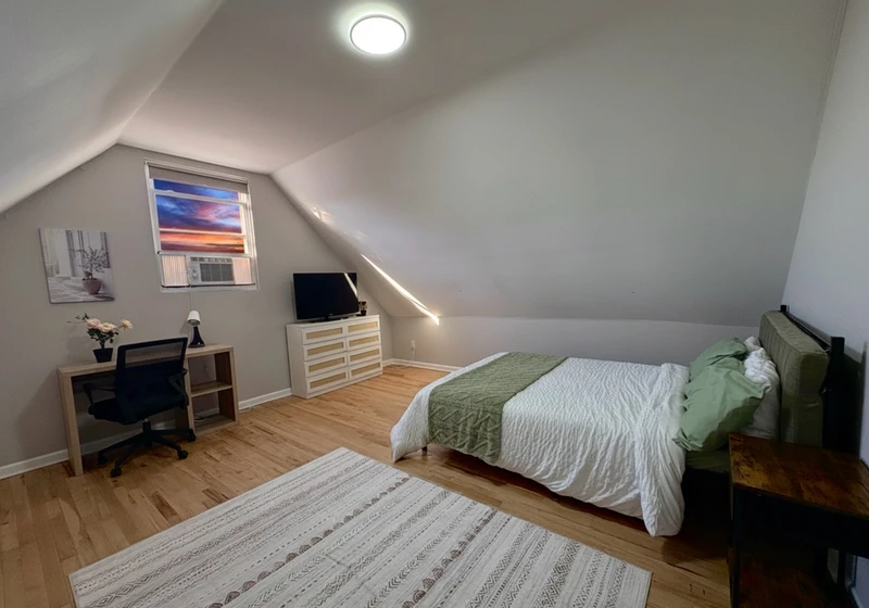 a room in Silver Lake photo 8