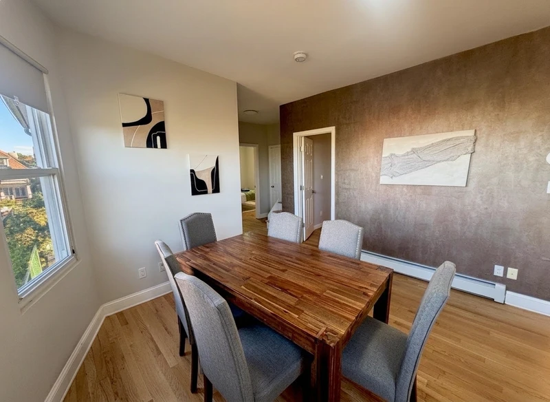 a room in Silver Lake photo 5