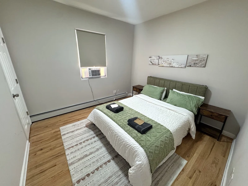 a room in Silver Lake photo 3