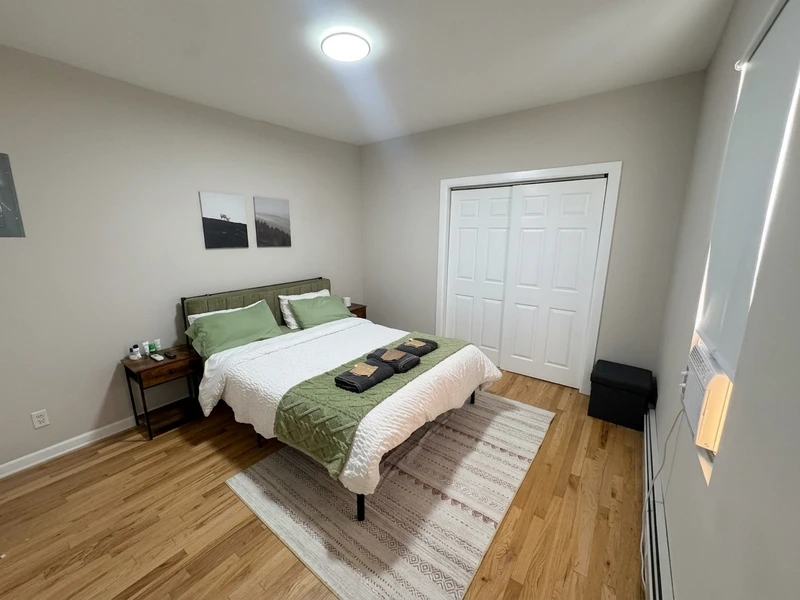 a room in Silver Lake photo 5