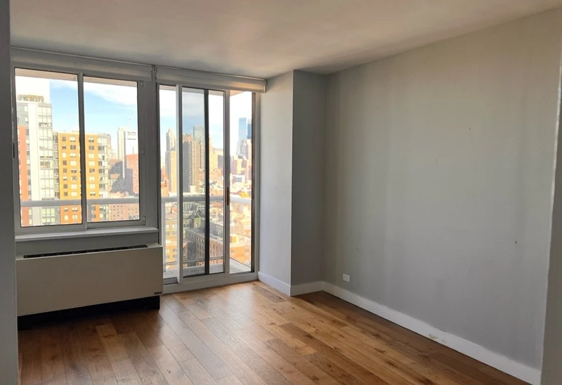 3+ bedroom in Hell’s Kitchen photo 5