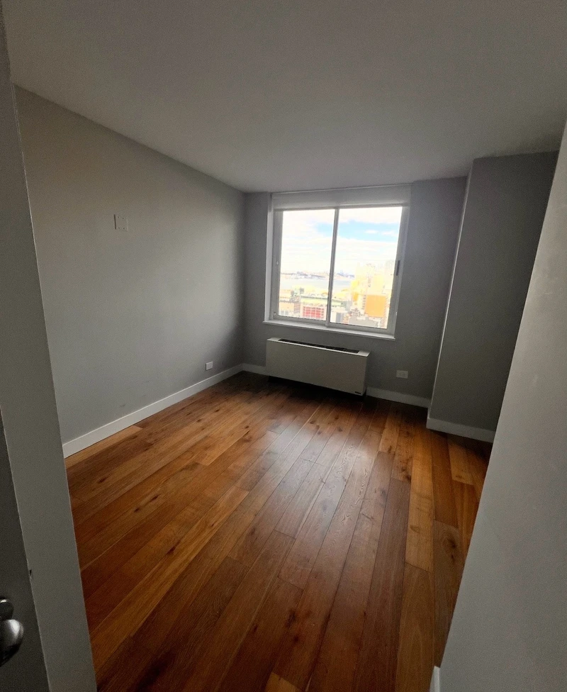 3+ bedroom in Hell’s Kitchen photo 4