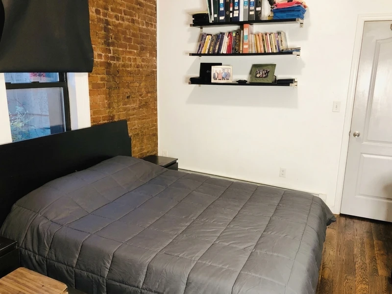 a room in Bushwick photo 4