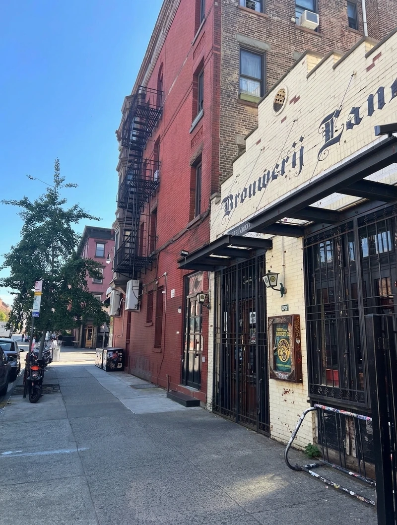 a studio in Greenpoint photo 5