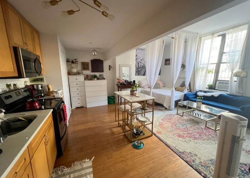 a studio in Greenpoint photo 2
